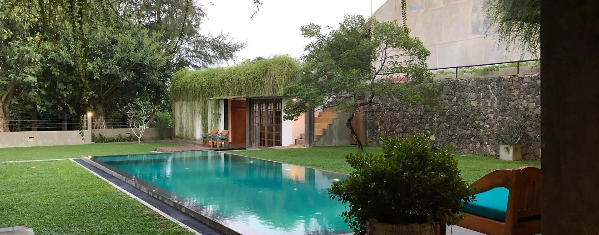 Villa Tranquil Waters Негомбо
