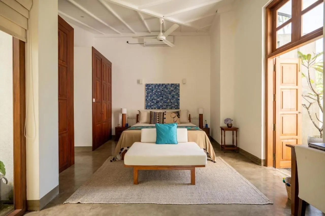Villa Tranquil Waters Негомбо